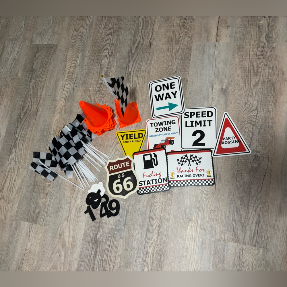 Racing Themed Wall Signs and Flags Set